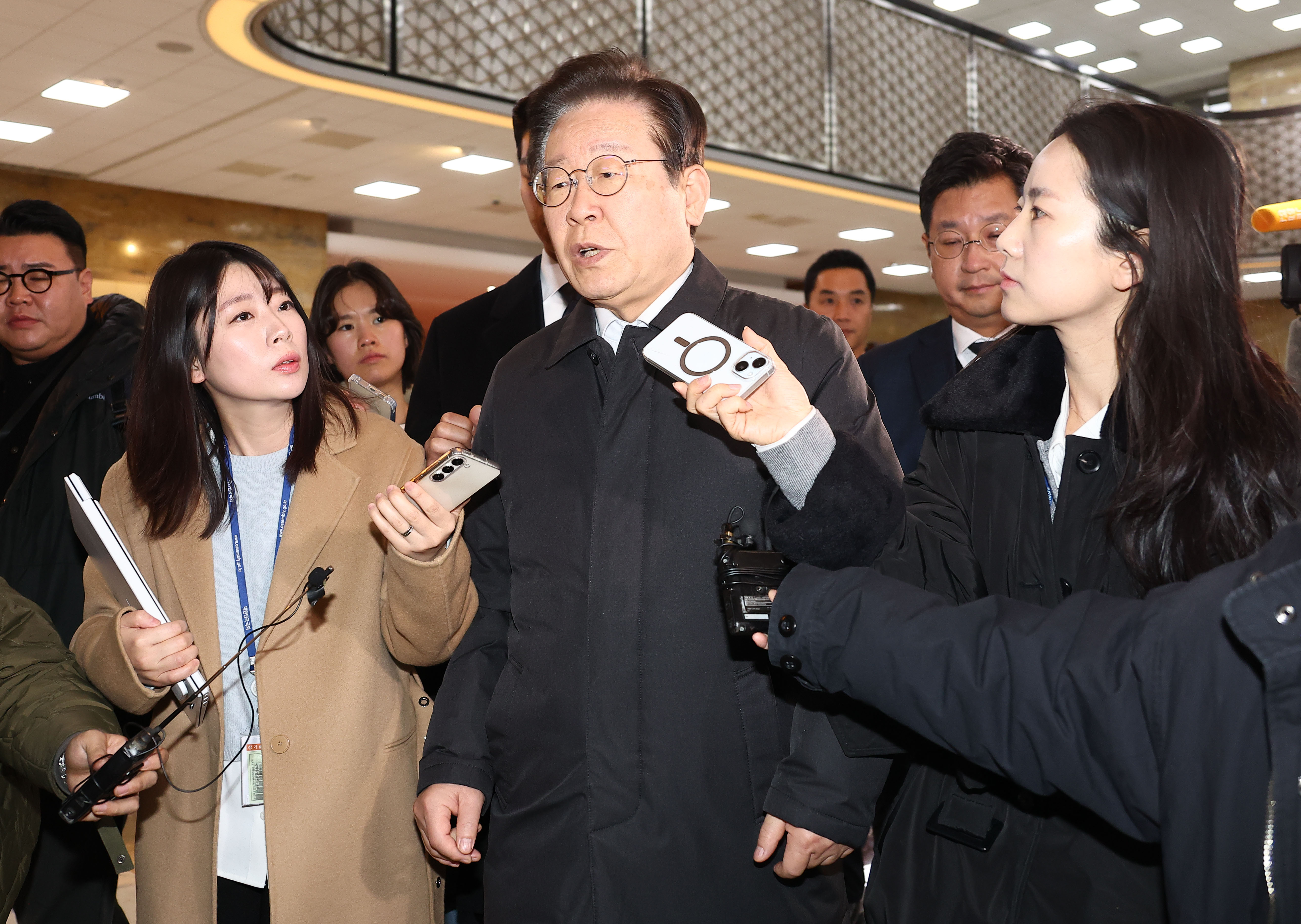 [속보] 이재명 "국힘, 탄핵 반대는 반역행위"