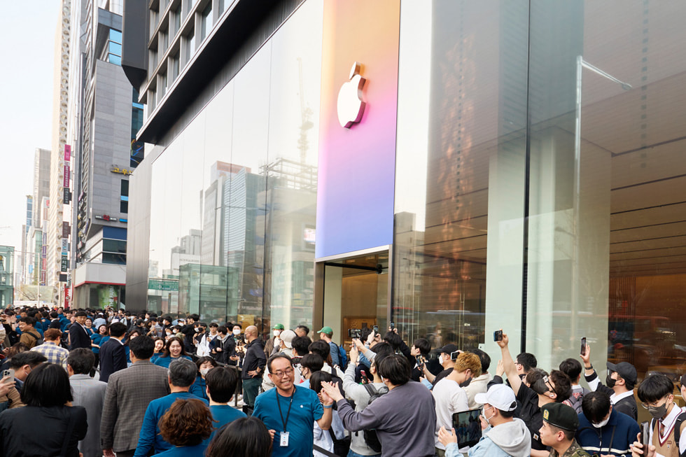 [위고라] 신제품 출시일은 늦고 가격은 높고... 애플의 한국 차별 논란