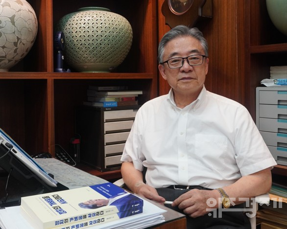 [인터뷰] 정부를 향한 48년차 소상공인의 쓴소리, 정인대 자하상인 이사장
