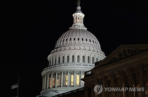 [외신] 美 셧다운 종료를 위한 임시예산안 미국 상원 통과