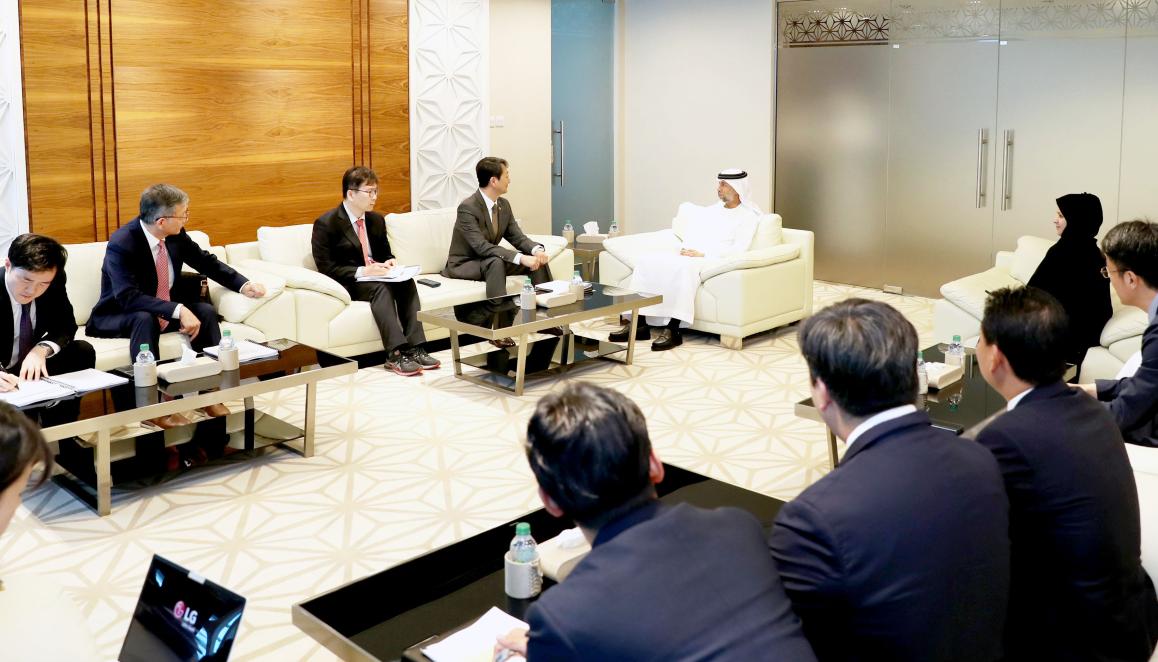UAE 에너지인프라부 장관을 만난 안덕근 산업통상자원부 통상교섭본부장 (출처 = 산업통상자원부)