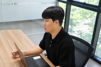 아크링크 박민재 대표가 지난 11일 마포구에 위치한 위즈경제 본사에서 인터뷰를 진행했다. 사진=위즈경제
