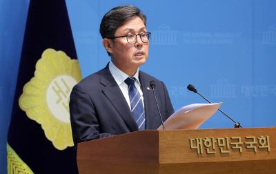 안도걸 더불어민주당 의원이 4일 국회 소통관에서 2027년도 예산안 관련 기자회견을 하고 있다. 사진=연합뉴스