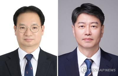 왼쪽부터 김영수 국무조정실 국무1차장, 김용수 국무조정실 국무 2차장을 임명했다. (사진= 연합뉴스)