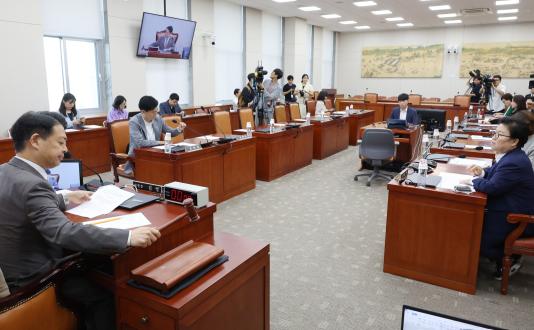 27일 국회에서 교육위원회 전체회의가 열리고 있다. 사진=연합뉴스